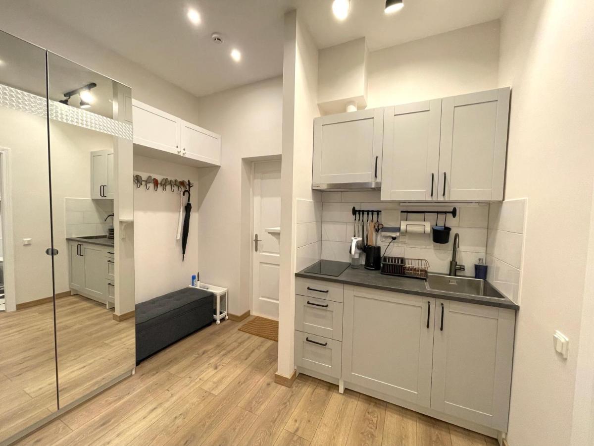 Huoneisto Cozy Jekaba Apartment, Old Town, Self Check-in *